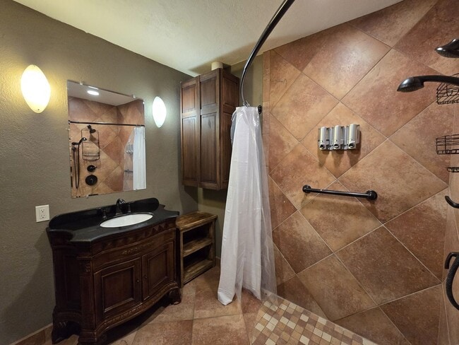 Photo - 1506-A Agua Fria St
