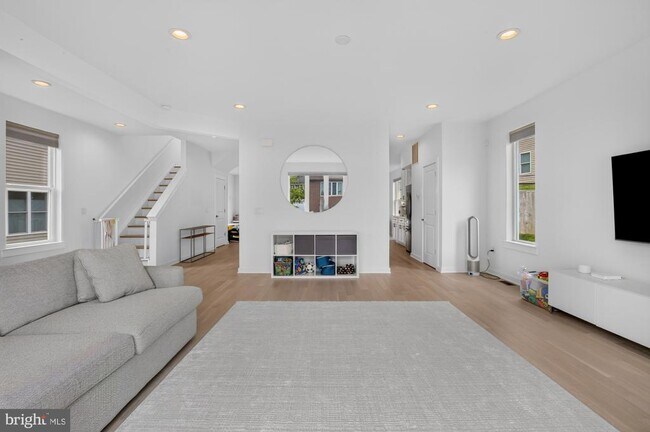 Photo - 7354 Ridge Ave