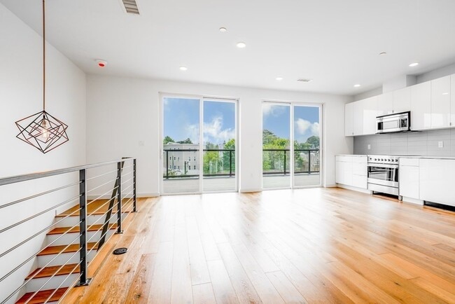 Building Photo - 97 Elmwood St Unit 312 Rental