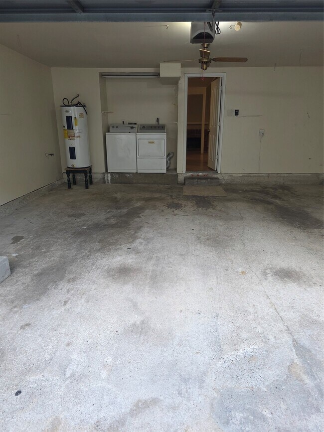 Photo - 13033 Wirevine Ln