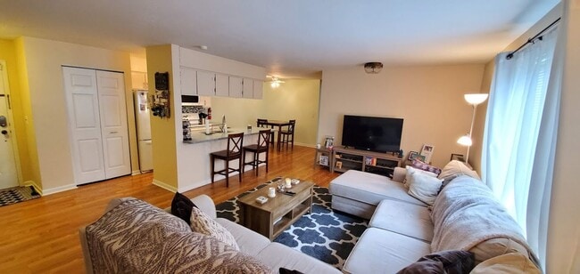 Photo - Centrally located, elegantly updated 2-bedroom & 1-bath 1st fl condo