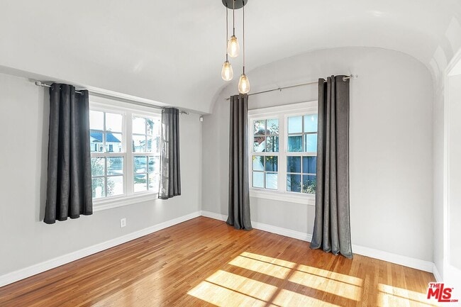 Photo - 2630 S Bedford St