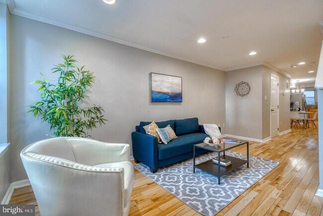 233 S Highland Ave