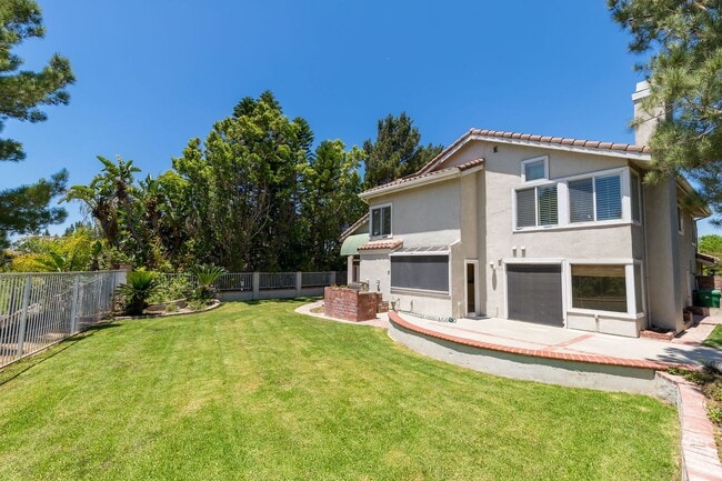 Photo - Stunning Sierra Del pro view home!