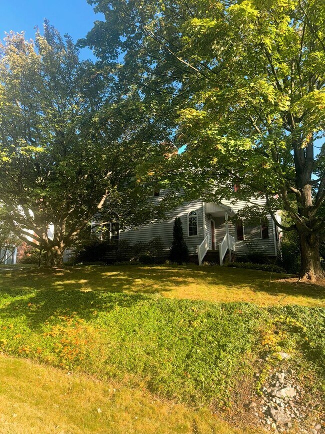 Building Photo - Detached Home in Harrisonburg