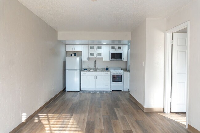 Photo - 2765 W Tharpe St