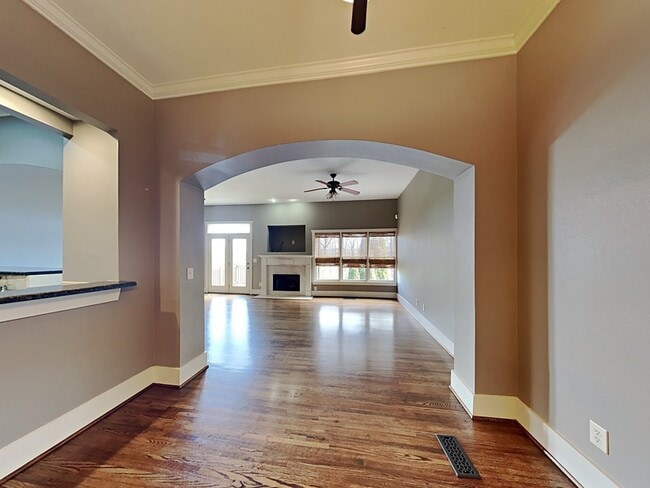 Photo - 2088 Eagle Ridge Dr