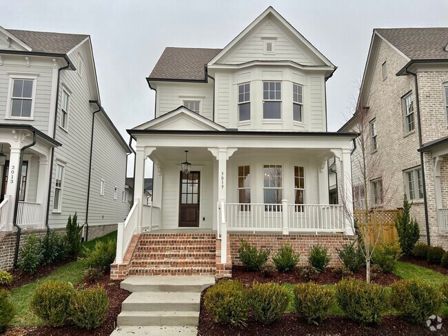 Building Photo - Luxurious 3 Bedroom Home w/ Bonus Room and...