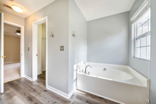 Photo - End-unit townhome near RTP!