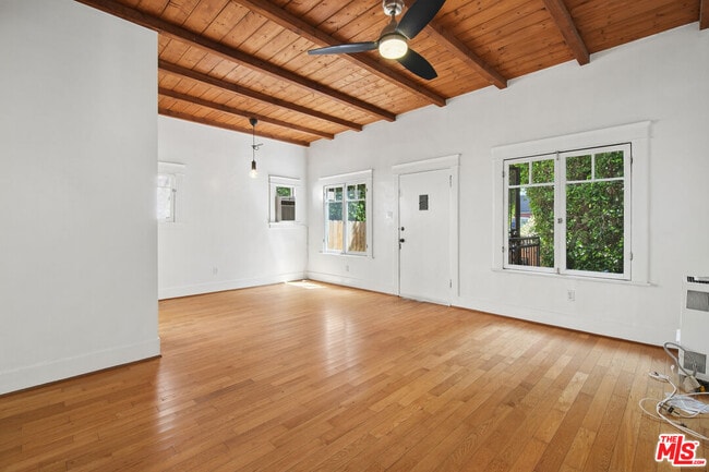 Photo - 2515 Elsinore St