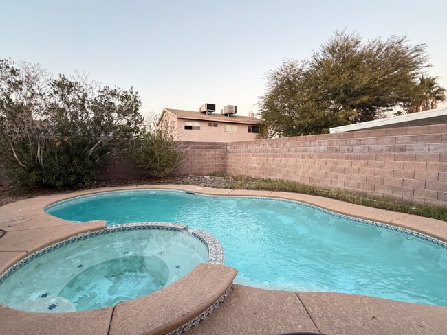 Photo - 6802 Bonillo Dr