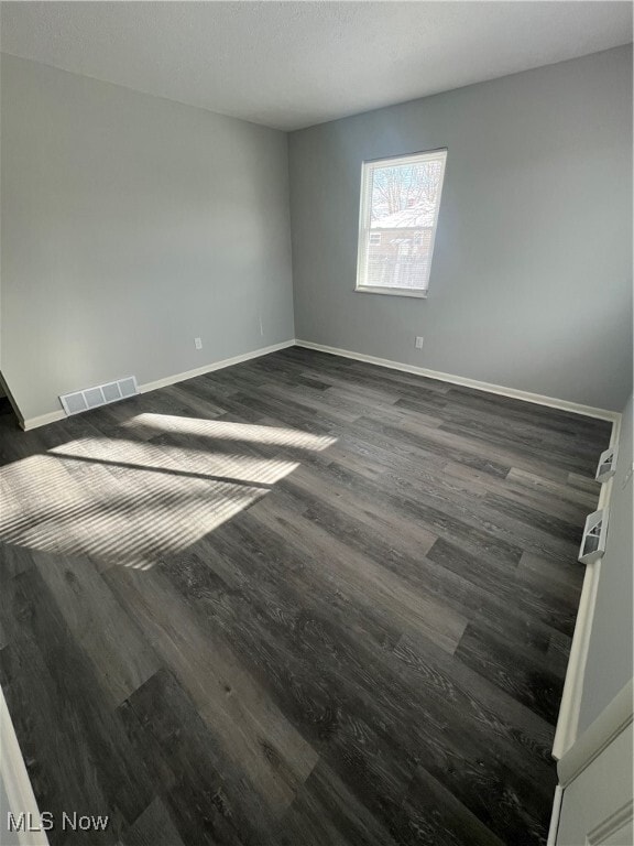 Photo - 2557 Edwin Ave