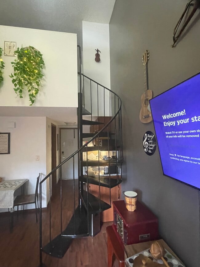 Photo - 803 W Springfield Ave Unit J