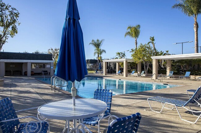 Photo - 6501 Vanalden Ave