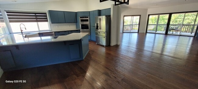 Photo - Beautiful Spacious Home for Rent