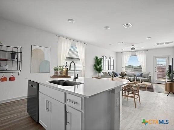 Photo - 333 Fairfax Ave