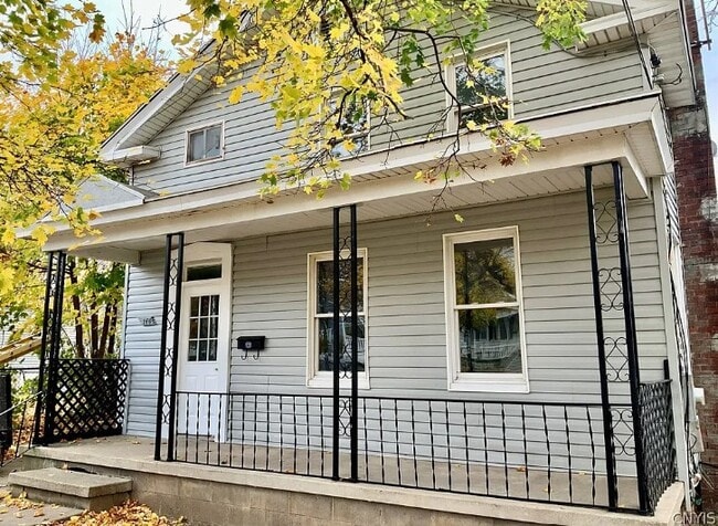 Building Photo - 146 W Cayuga St Unit 2 Rental