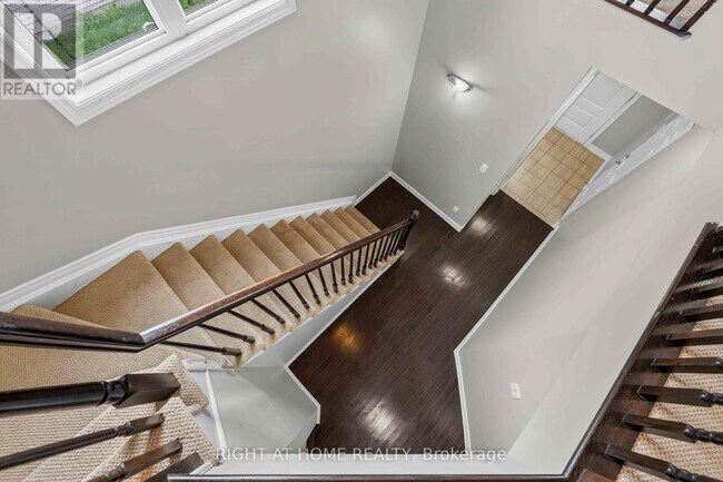 Photo - 628 Moorpark Ave