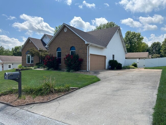 4 Grayson Ridge Dr