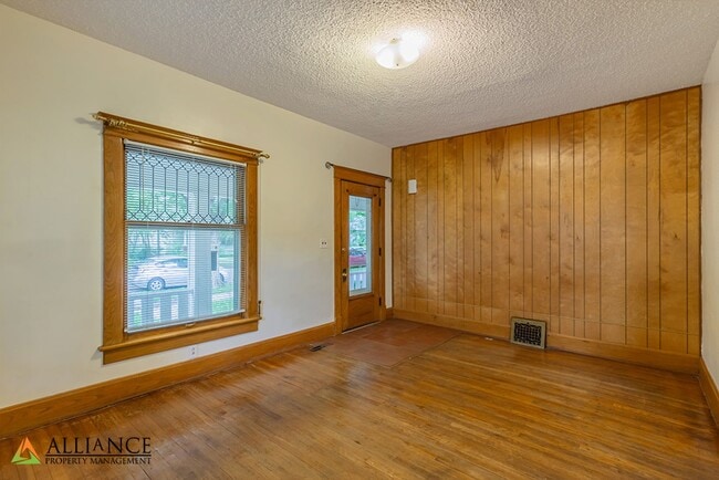 Photo - 800 Osage St Unit Main