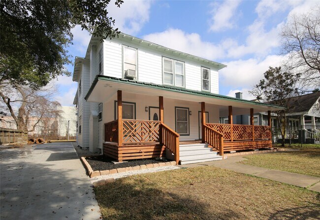 Photo - 4445 Rusk St