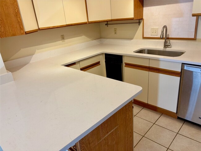 Photo - 1830 Veranda Dr
