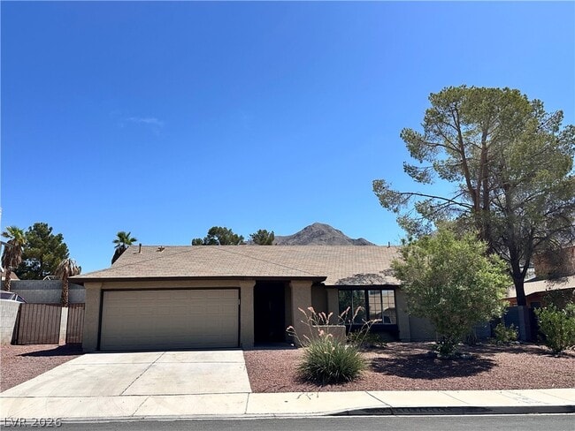 1700 Rolling Hills Dr