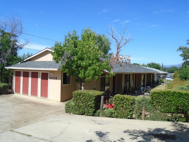 Building Photo - OX269 Unit 3