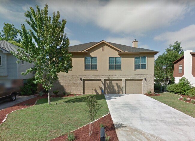 Photo - 205 Spyglass Rd House