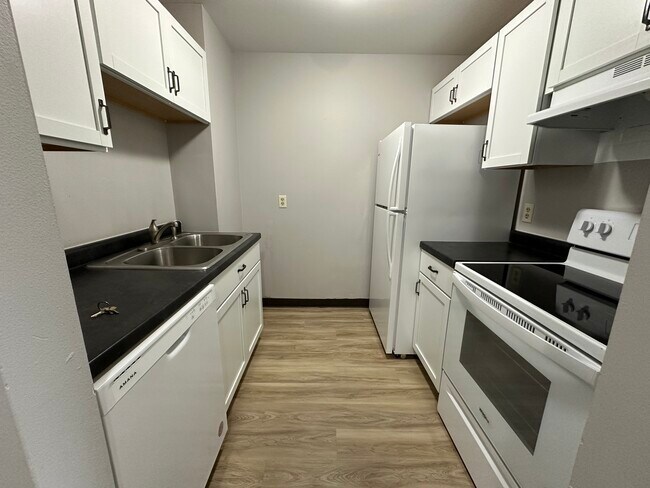 Photo - Coachlight Village Apartments