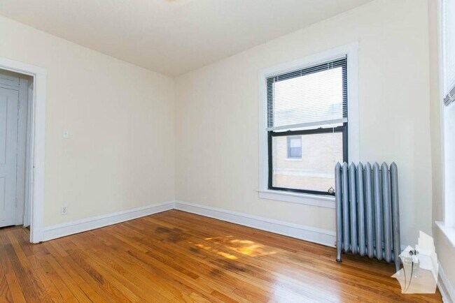 Building Photo - 2649 N Spaulding Ave Unit # 03W