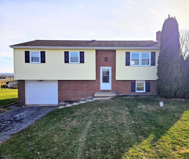 Building Photo - 4 Skyview Ln