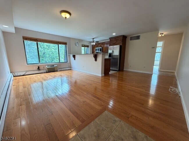 727 Joralemon St Unit 4