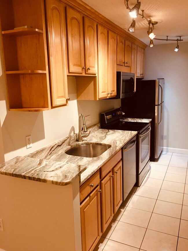 Building Photo - 474 Broadway Unit 474-23 Rental