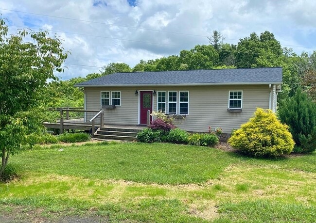 Building Photo - 417 Will Vannoy Rd