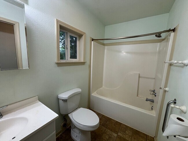 Photo - 505 W I St Unit #2