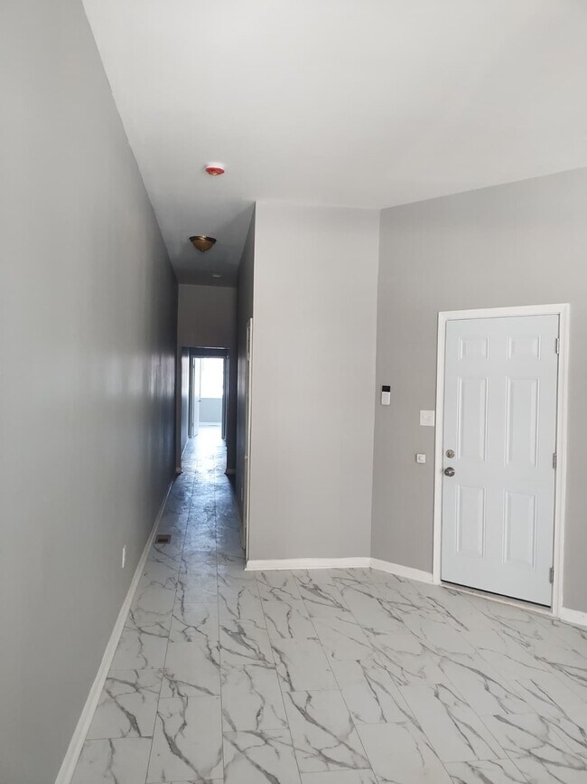 Photo - 2202 Brookfield Ave