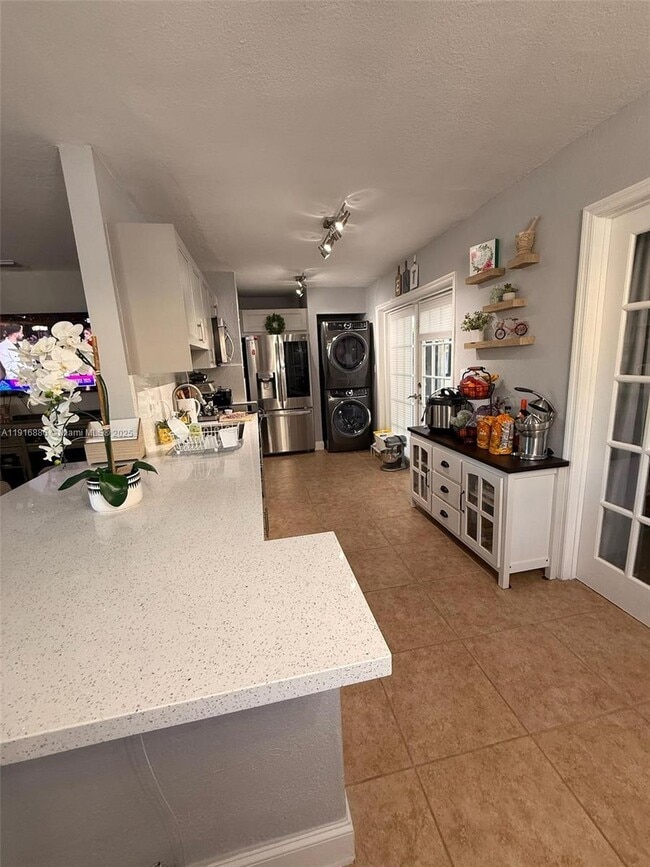 Photo - 11007 SW 3rd St Unit 11007