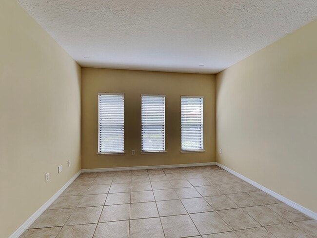 Photo - 3320 Windsor Lake Cir