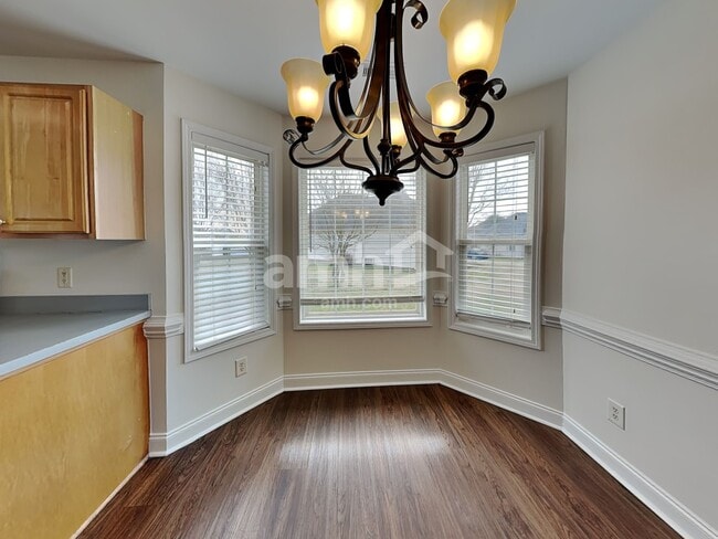 Photo - 1009 Trillium Pl