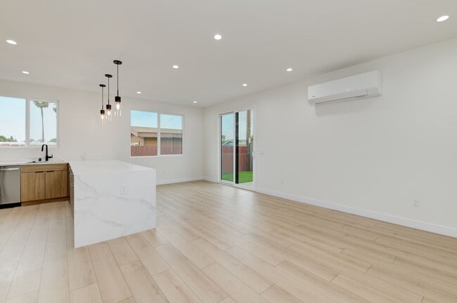 Photo - 5142 Los Robles Dr Apartamento Unidad 5144 Los Robles