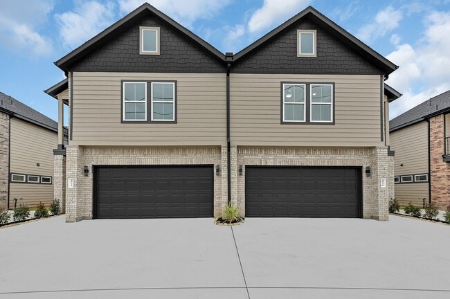 Building Photo - 4677 Bellfort Ave