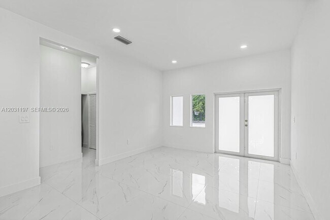 Photo - 2419 NW 97th St Unit B