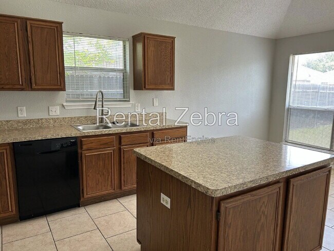 Photo - 2024 Emerald Oaks