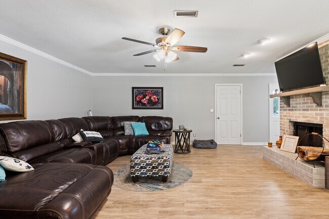 Photo - 304 Melbourne Dr