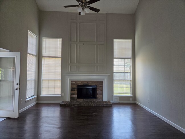 Photo - 8715 Rocky Valley Dr