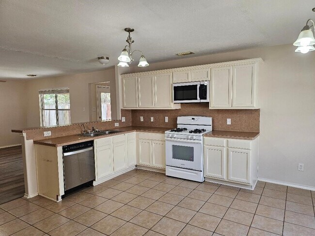 Photo - 6727 Stonecross Creek Ln