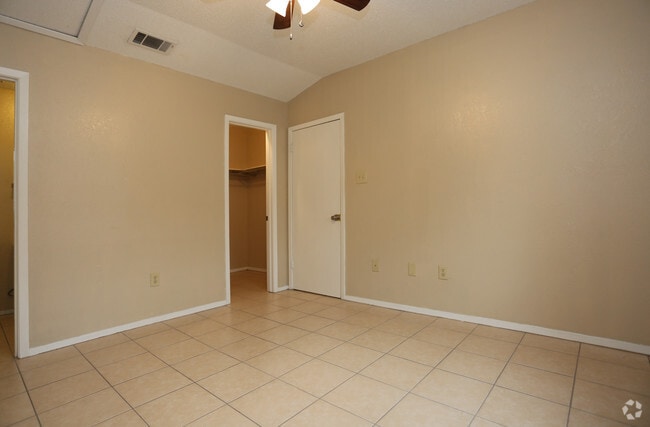 1 HAB, 1 BA - 535 ft²