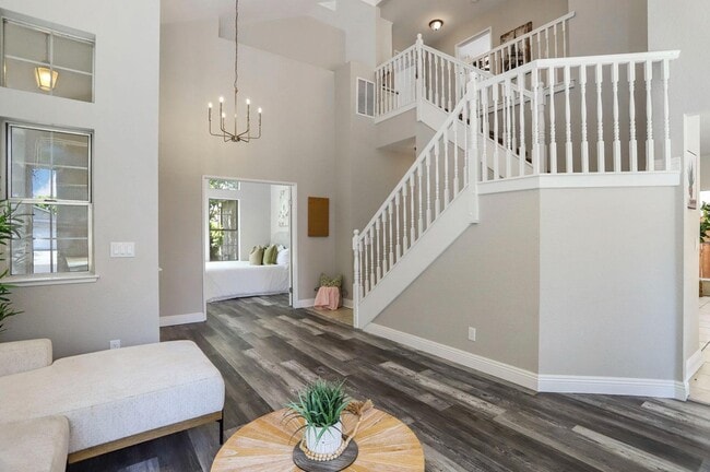 Photo - 2056 Middle River Dr