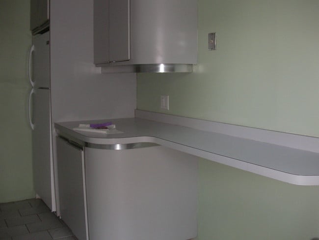 Building Photo - 747 Front St Unit apartment 1